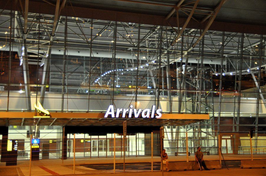 Letisko M.R.Štefánika Bratislava - Obrázok 1